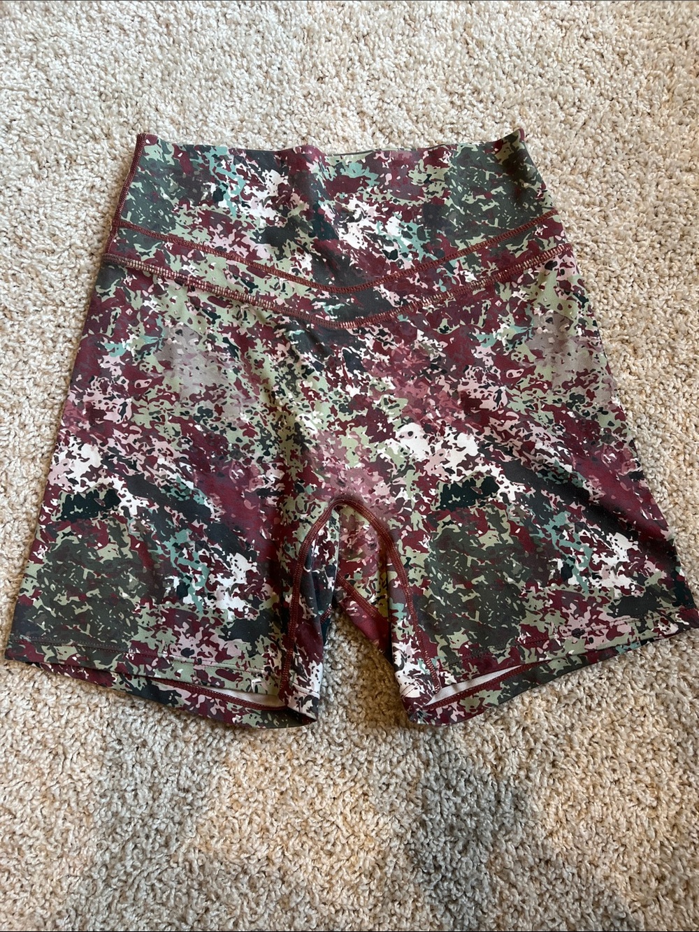 Vitality Camo Print High-Waist Bike Shorts - Olive & Burgundy - Size medium